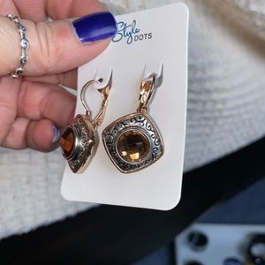 Snap dot hanging earrings fashion jewelry. Interchangeable comes with 2 snaps